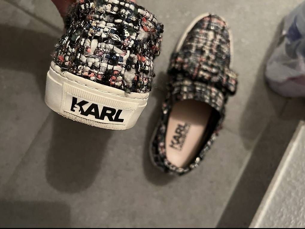 Scarpe da donna: Karl Lagerfeld Schuhe / Slides – Usato da Basel venduto da Spielzeugverkauf 2