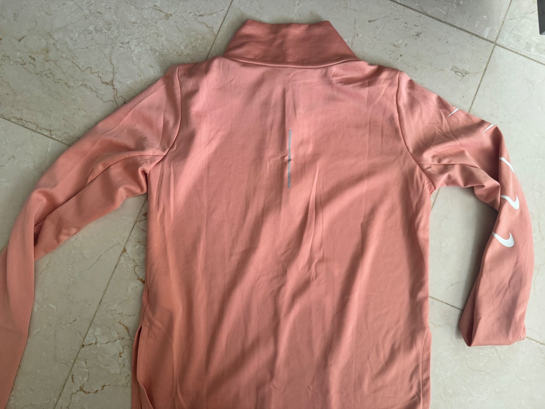 Nike Vestes: Cute Nike Peach Running Jacket – D'occasion à Basel par mar_dgx7 2