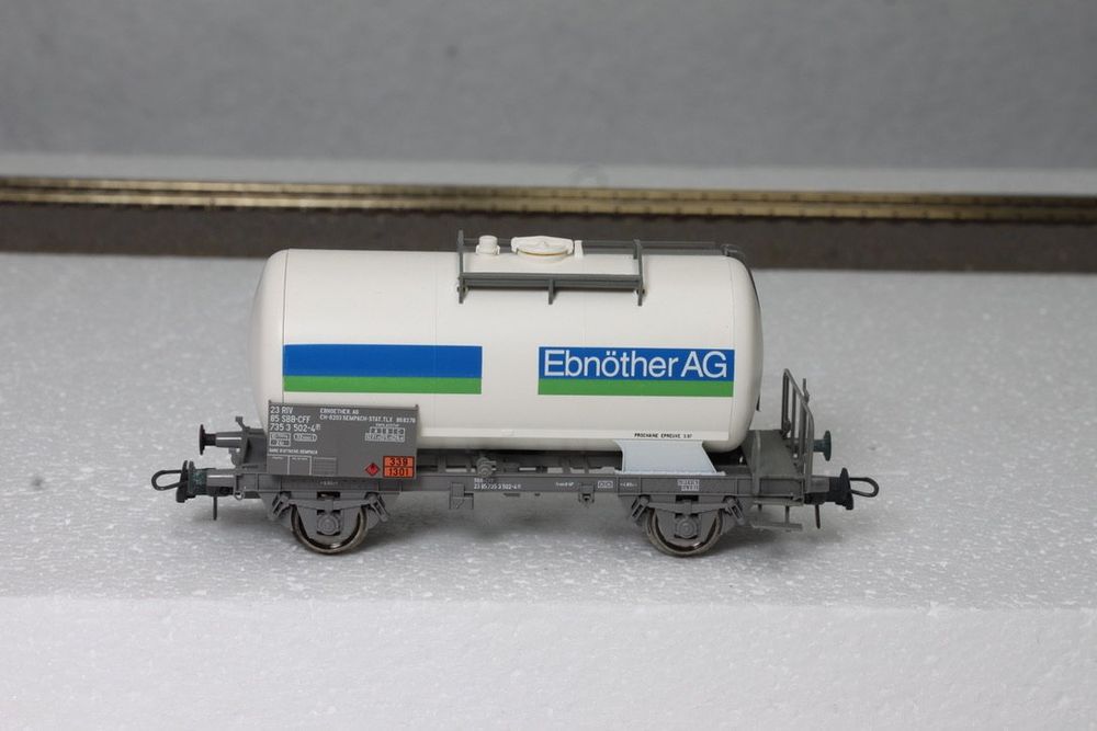Lot de 3 wagons citernes SNCF Roco 44070 - État neuf