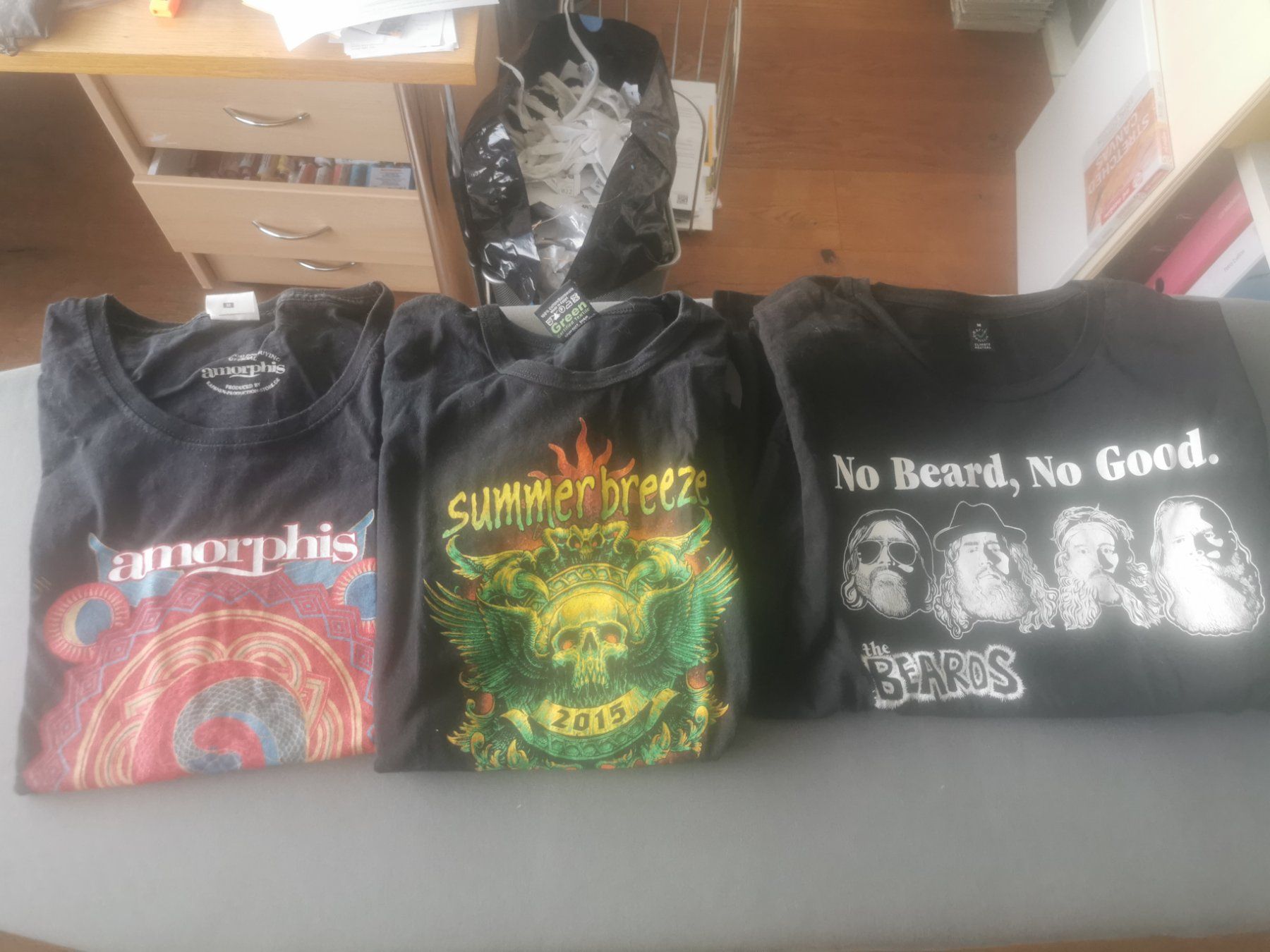 T-shirt: 3x Band- / Festivalshirts – Usato da Horgen venduto da jas_lzg7
