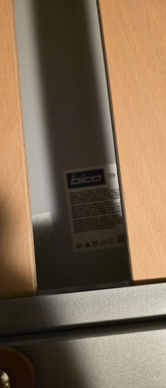Swiss Plus Divani: Hocker Bico Swissplus – Usato da Riedikon venduto da Winter21. 1