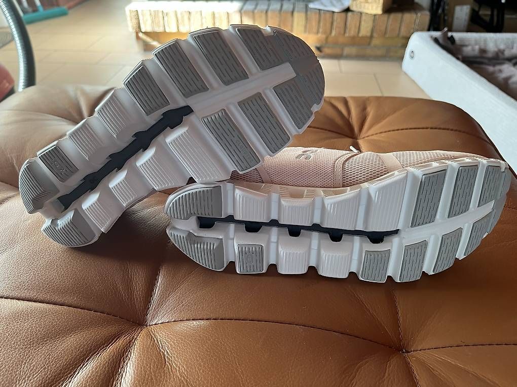 Scarpe da donna: On cloud 6 – Nuovo e nell'imballaggio originale da Epalinges venduto da nanou75 2