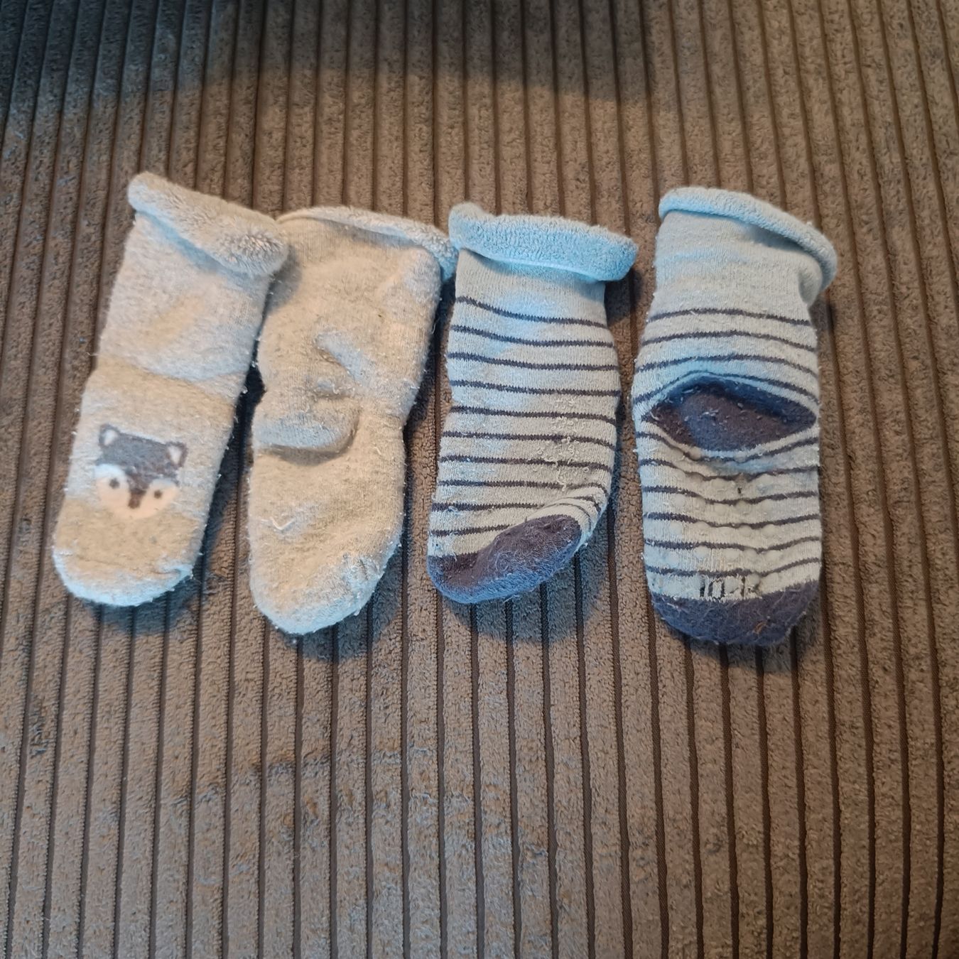Chaussettes enfants: Socken Grösse 10-14 – D'occasion à Jaberg par urig17.