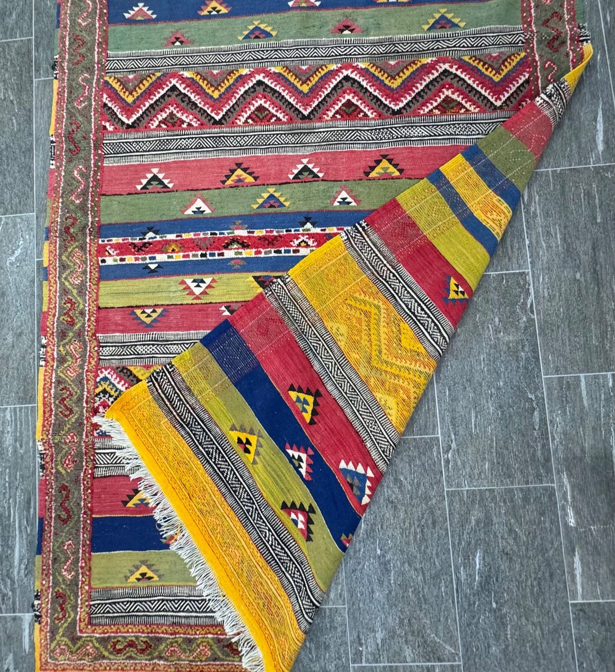 Tapis: Teppich aus Marokko ca. 165x243 cm – D'occasion à St. Gallen par Deane 1