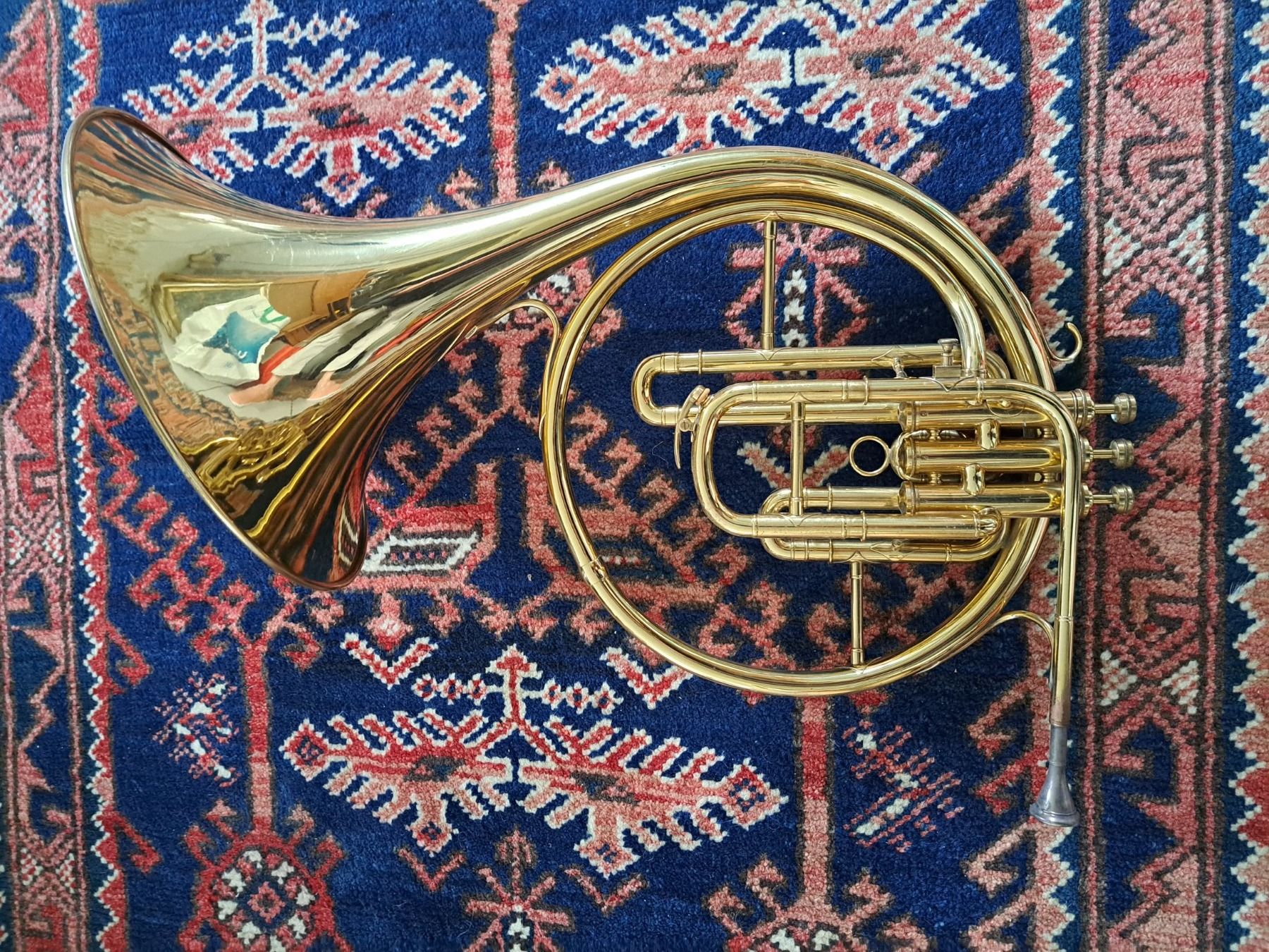 Musikinstrumente: Blasinstrument Horn rechtsgriffig – Gebraucht aus Willisau von afb123