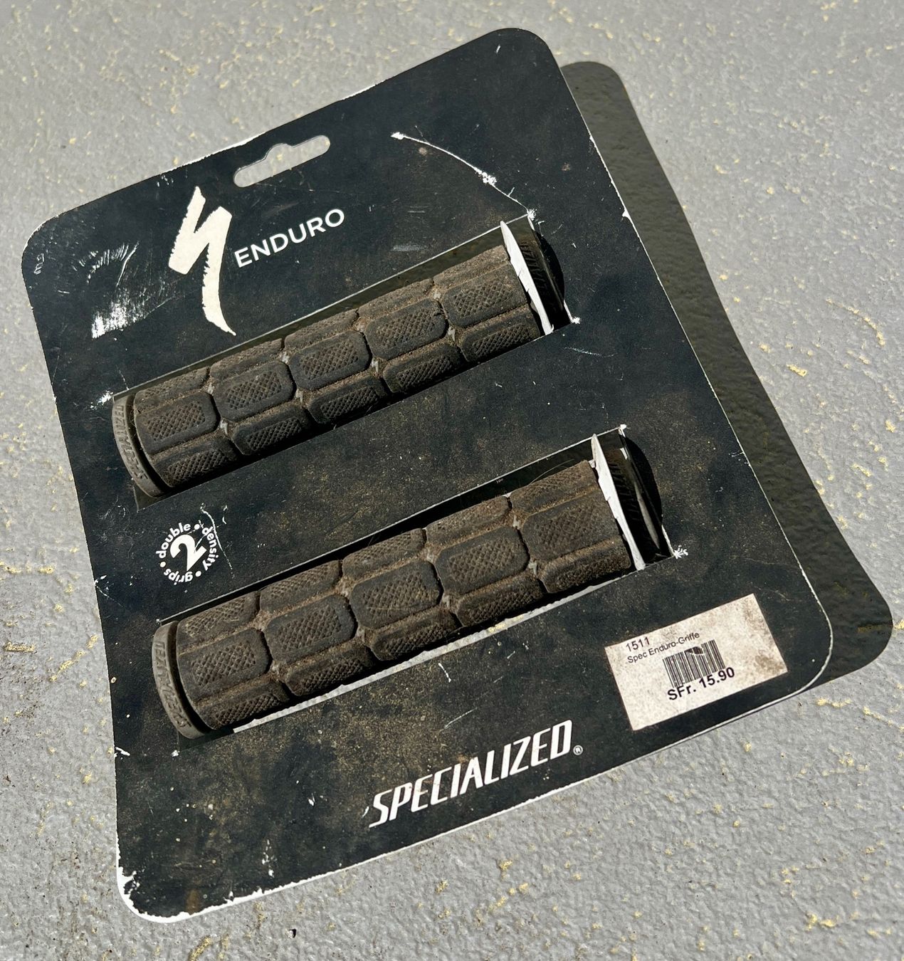 Specialized Pièces détachées: MTB Lenkergriffe – Neuf (Voir description) à Obergerlafingen par peter-og
