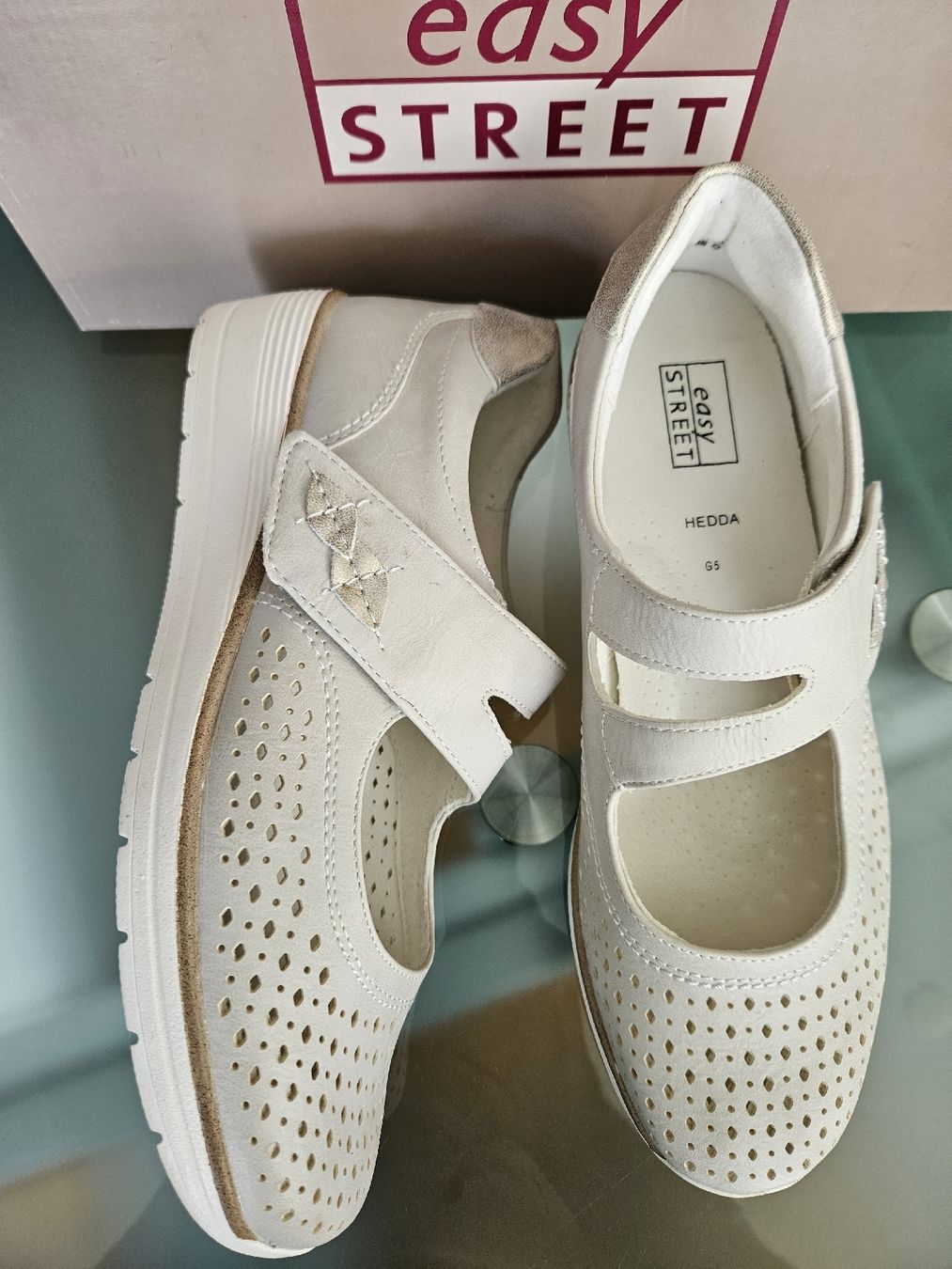 Damenschuhe: Damenschuhe Grösse 37.5 Easy Street – Neu (gemäss Beschreibung) aus Horgen von Modena0 1