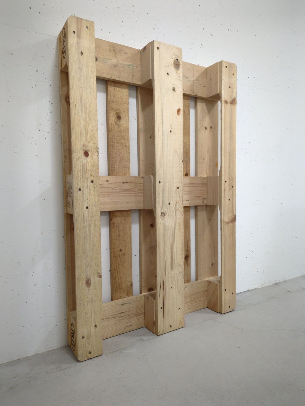 Pallets: 3 Europaletts – Usato da Luzern venduto da bigbennybunny 3