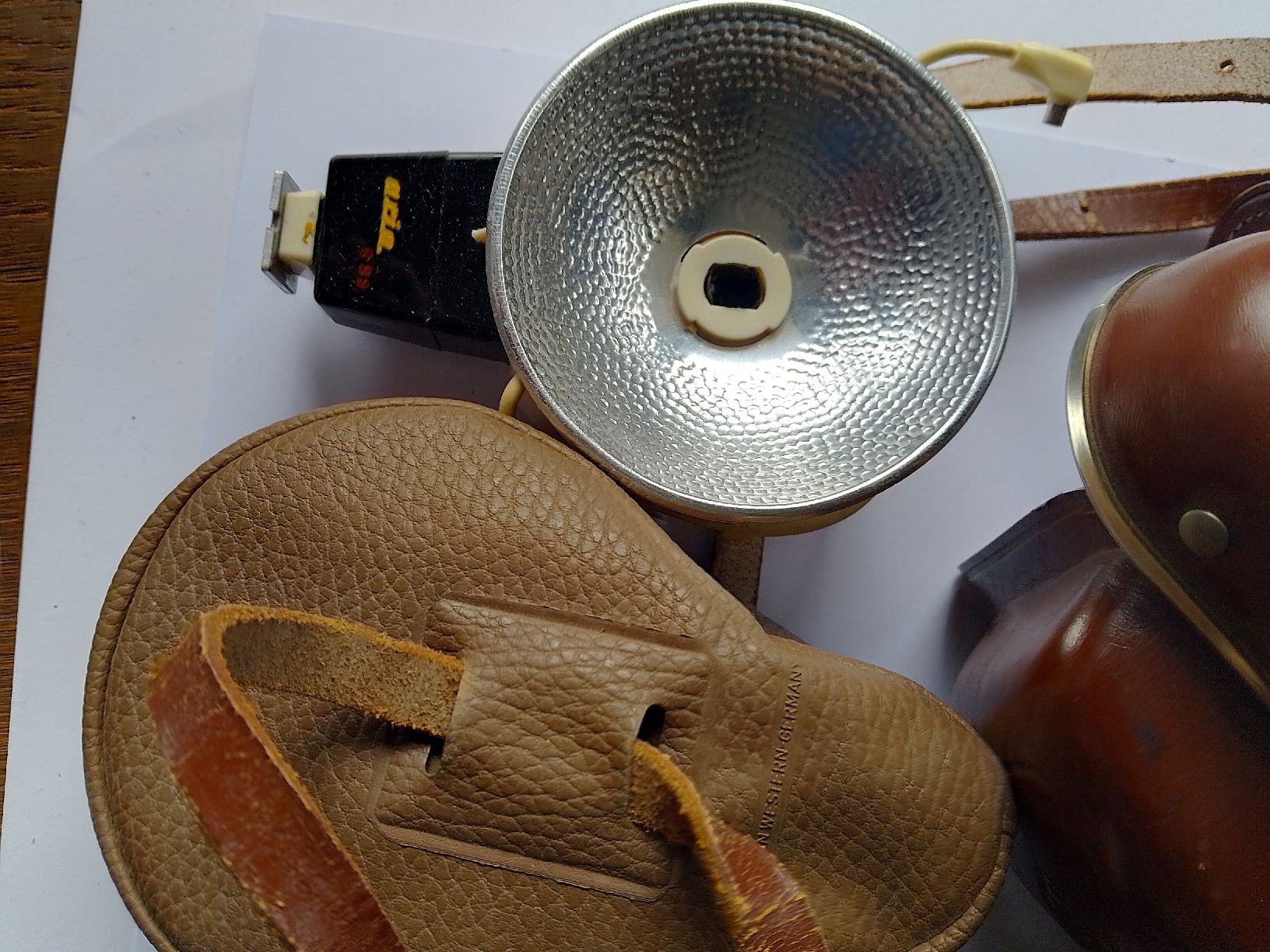 Fotocamera: Wühlkiste Foto Material 2. – Usato da Erlinsbach venduto da Yanny 7