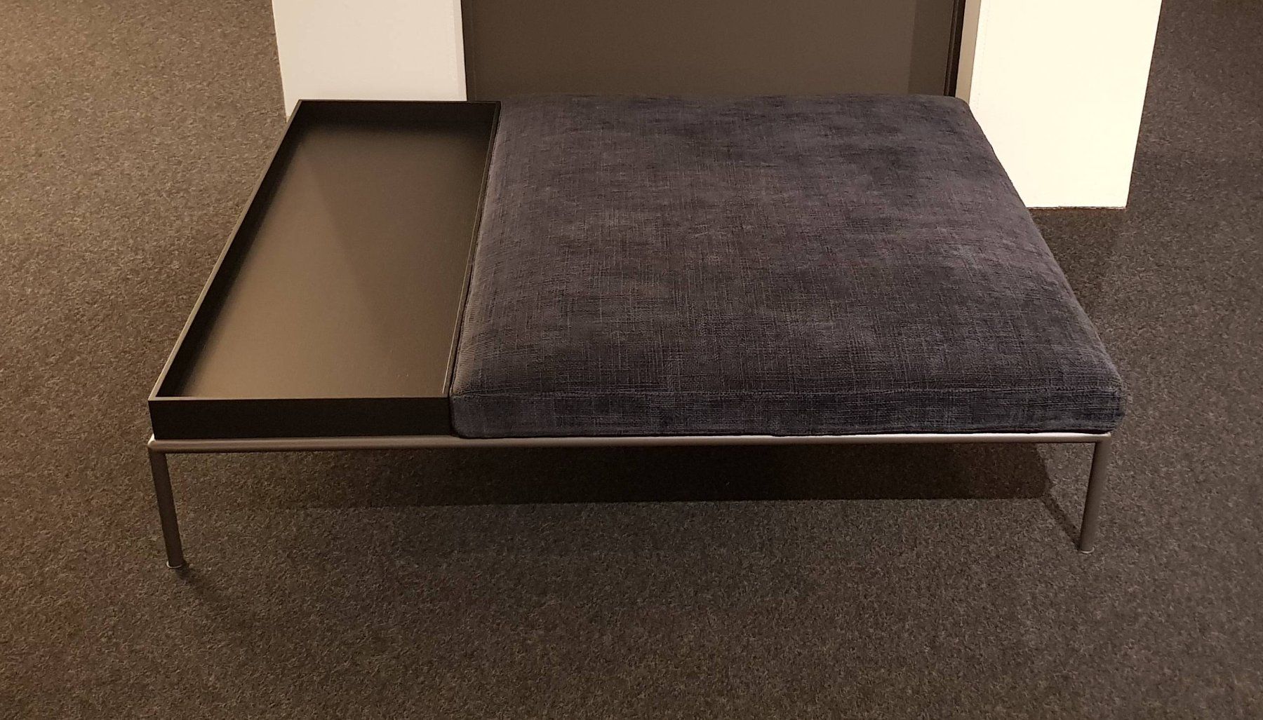 Cassina Sgabelli: Cassina Hocker Mex Hi – Nuovo (secondo la descrizione) da Hitzkirch venduto da seetal6666