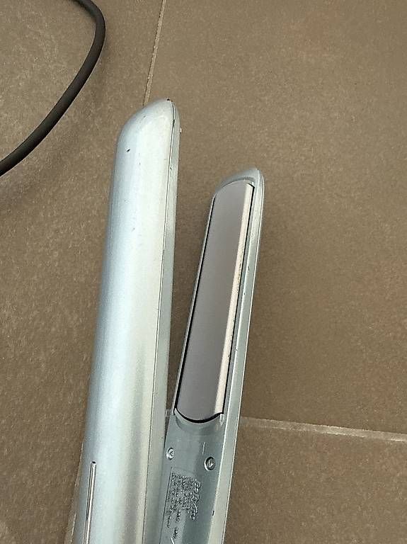Lockenstäbe & Haarglätter: BaByliss Haar Glätteisen – Gebraucht aus Schindellegi von wae_fhj7 2