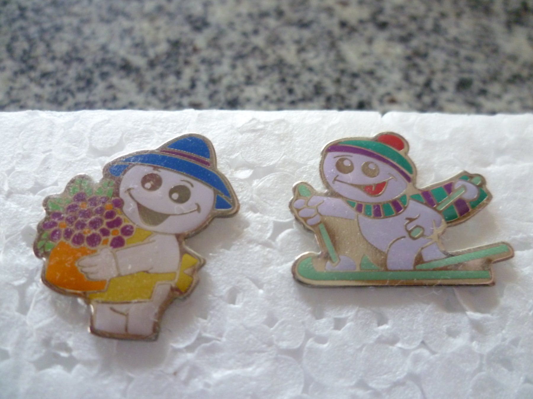 Placchette & Badge: Pins – Nuovo (secondo la descrizione) da Bargen BE venduto da angel611