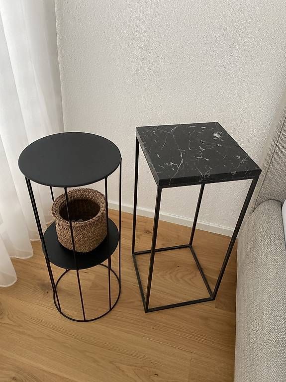 Comodini: 2 stylische Nachttische – Usato da St. Gallen venduto da Nobra001