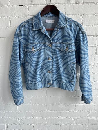 Mango Jeansjacke mit Zebra-Print – Gr. S
