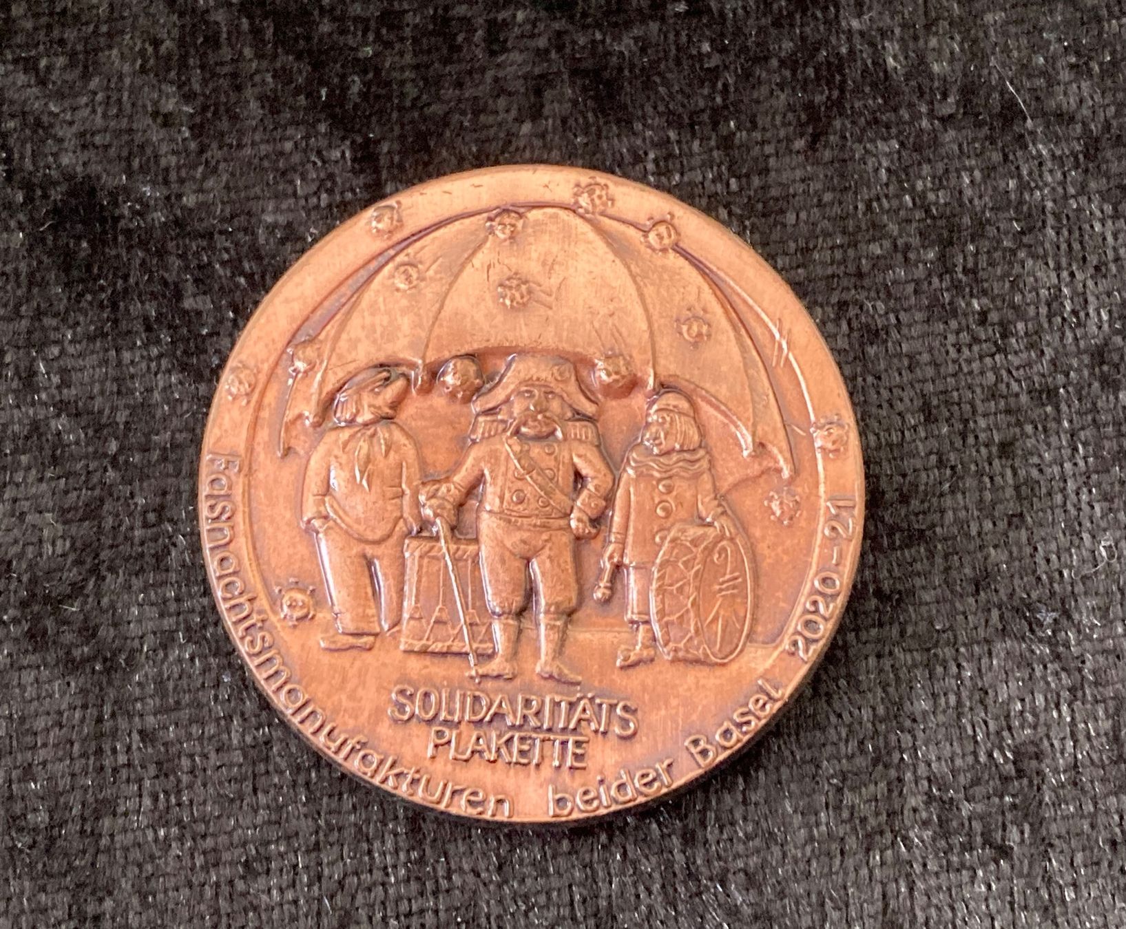 Plaketten & Abzeichen: Basler Solidaritätsplakette – Gebraucht aus Riehen von freestyle_buttons