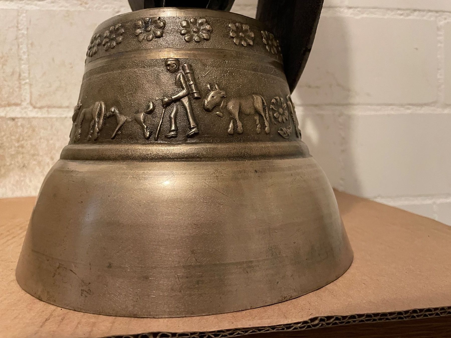 Campanacci mucche: Alte Gusset - Glocke ab 1.00 Fr. – Usato da Birrhard venduto da magisto52 7