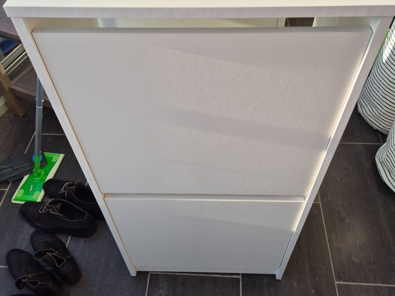 Autoribaltabili: Schuschrank IKEA BISSA 2-Fächer – Usato da Baar venduto da TWinther
