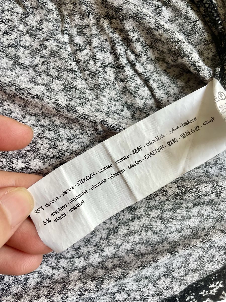 Pull&Bear Vestiti: Kleid Blumenmuster dunkelblau/weiss Grösse M, pull&bear – Usato da Zürich venduto da Carlajimena 6