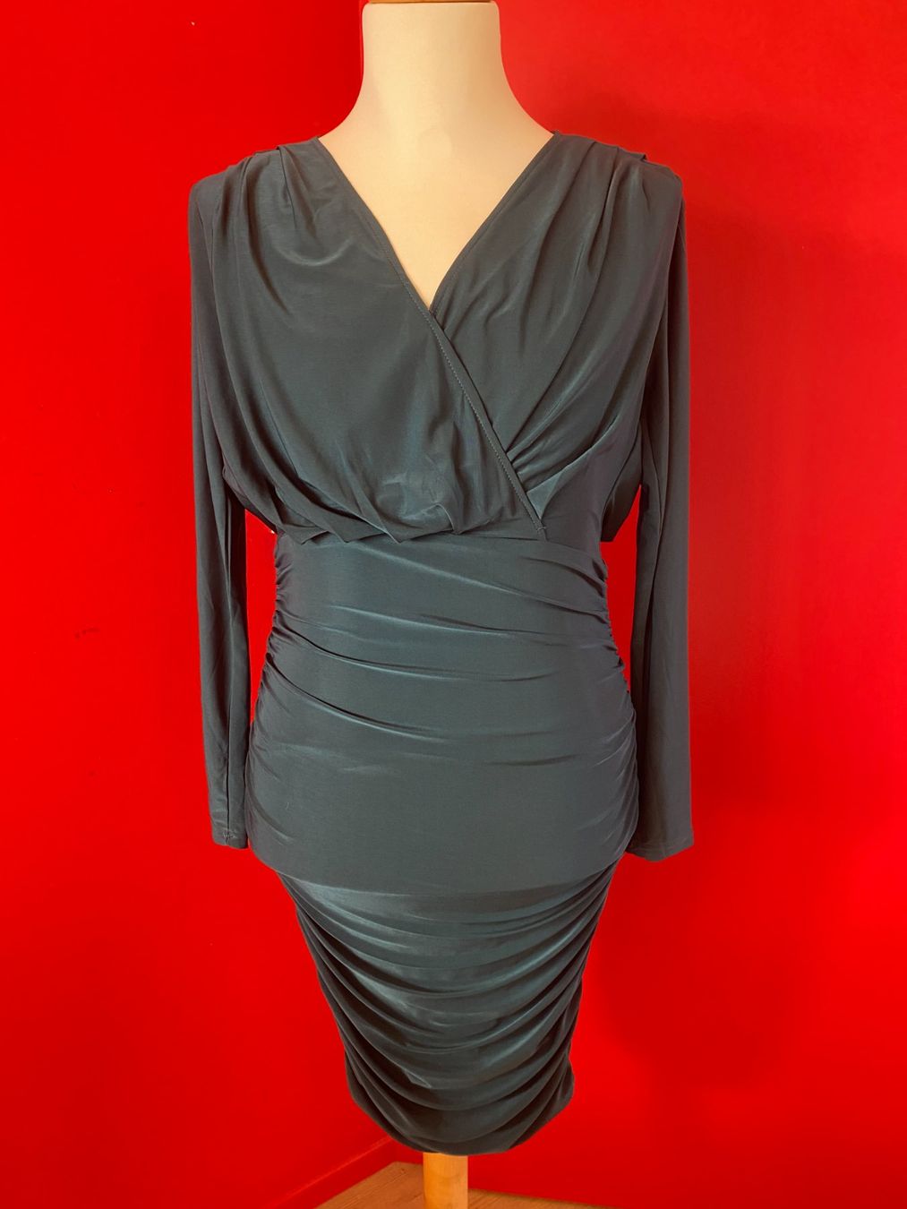 Vestiti: Abendkleid Gr. 36, neuwertig – Usato da Amriswil venduto da Egoldi
