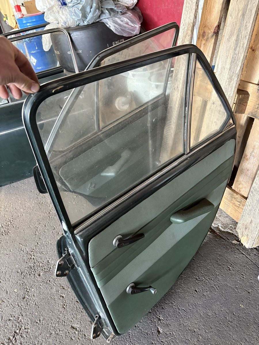 Tutti pezzi di ricambio auto: Portes complètes Austin, MG, ADO16 – Usato da Montmollin venduto da Adr_gret12 7