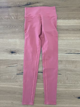 Alo airbrush strawberry pink leggings 