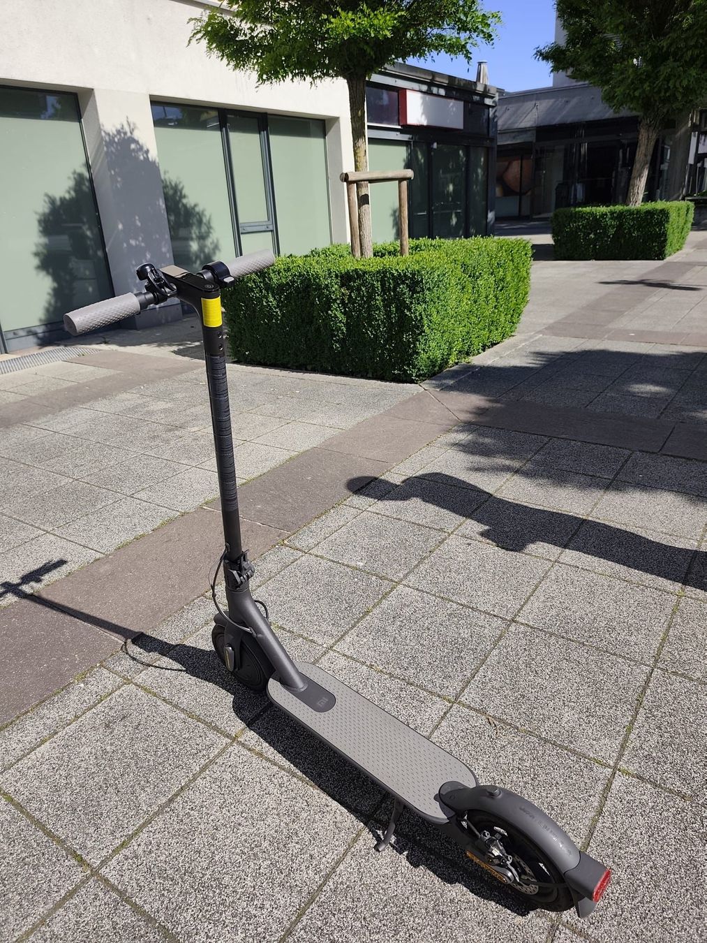 Xiaomi Kickboard: Mi Electric Scooter, wenig gebraucht – Usato da Breitenbach venduto da simycarlos 3