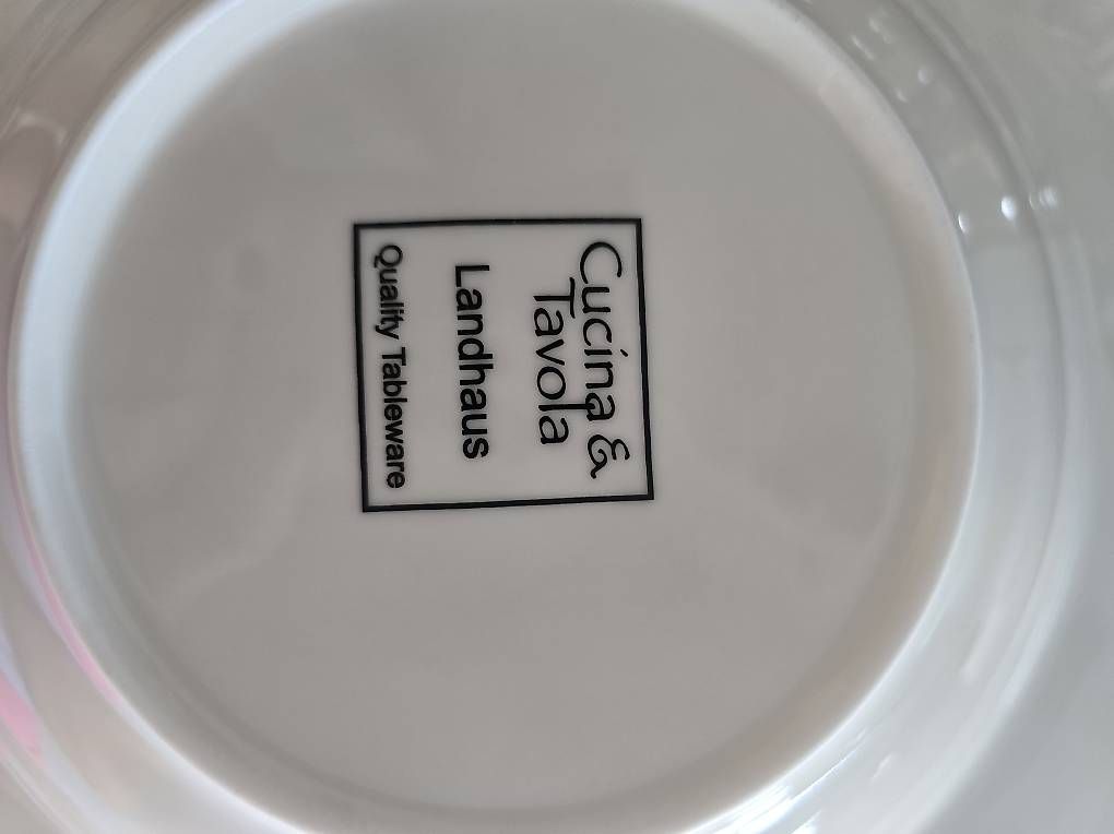 Set di piatti: 12 Piece Plate Set – Usato da Châtelaine venduto da Cansuturan 1