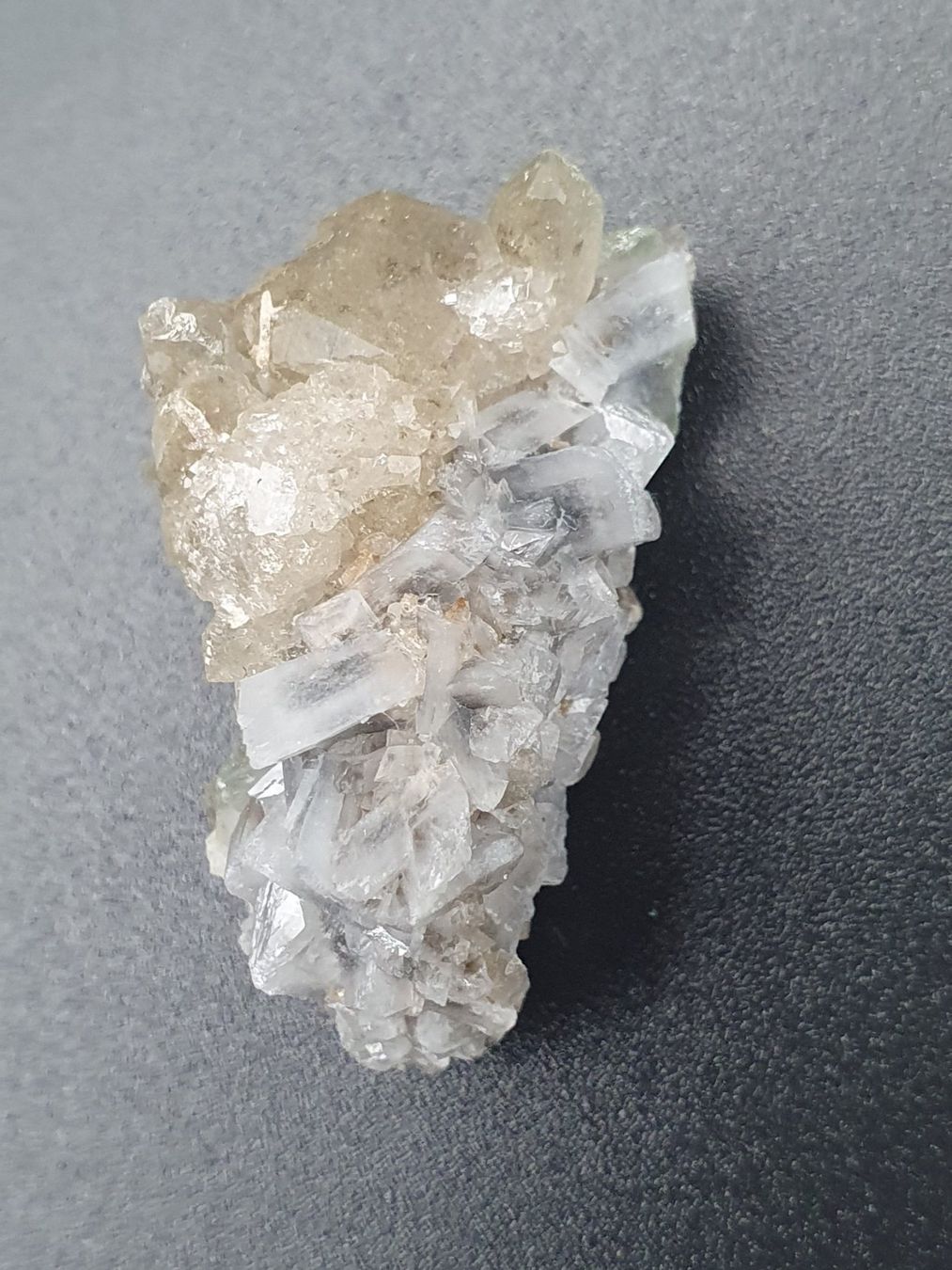 Mineralien & Heilsteine: Adular mit Phantomquarz – Neu (gemäss Beschreibung) aus Holderbank SO von swiss-minerals 2