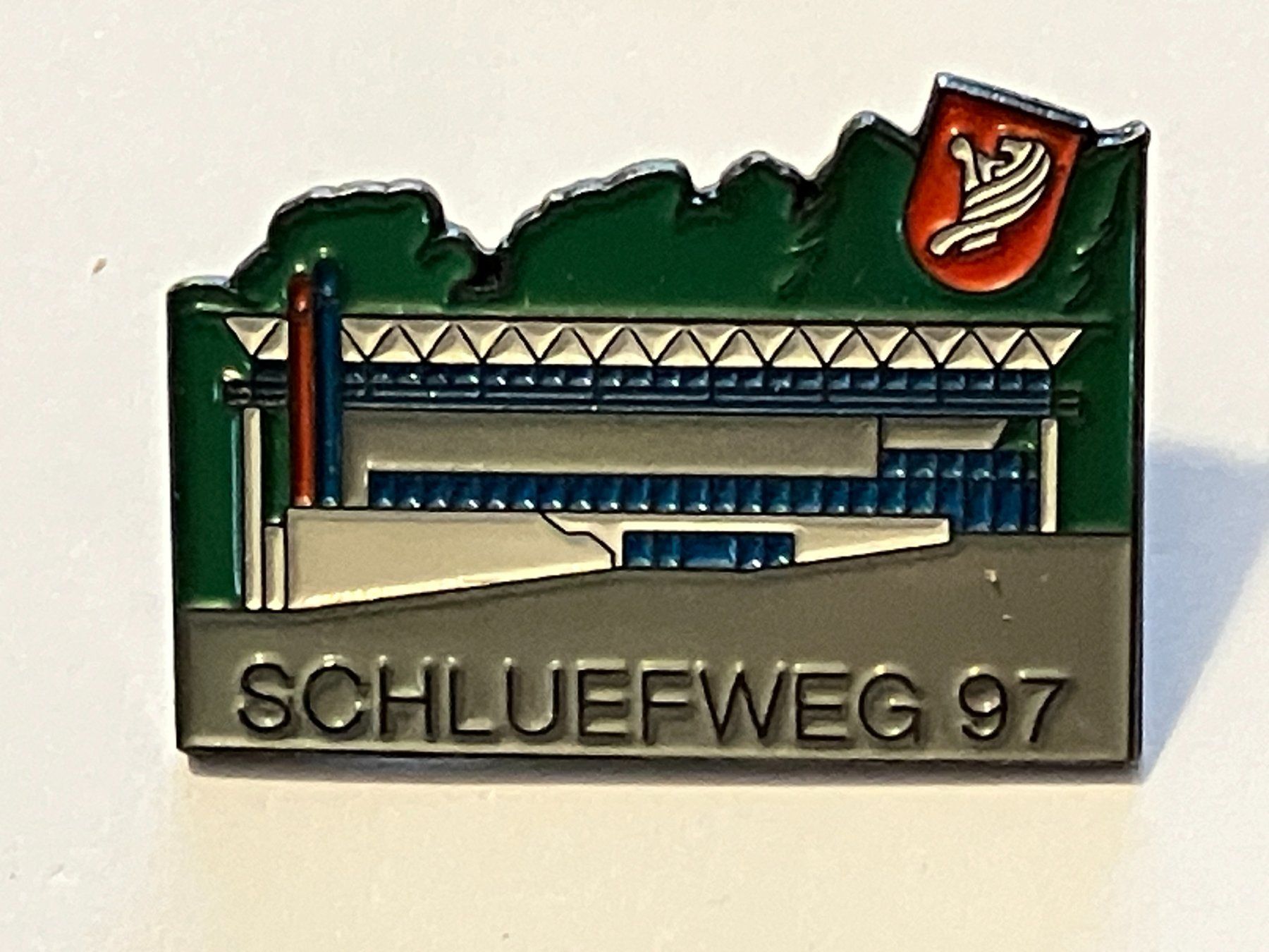 Plaquettes & Badges: 1 Pin Schluefweg 97 – D'occasion à Basel par djwwpp