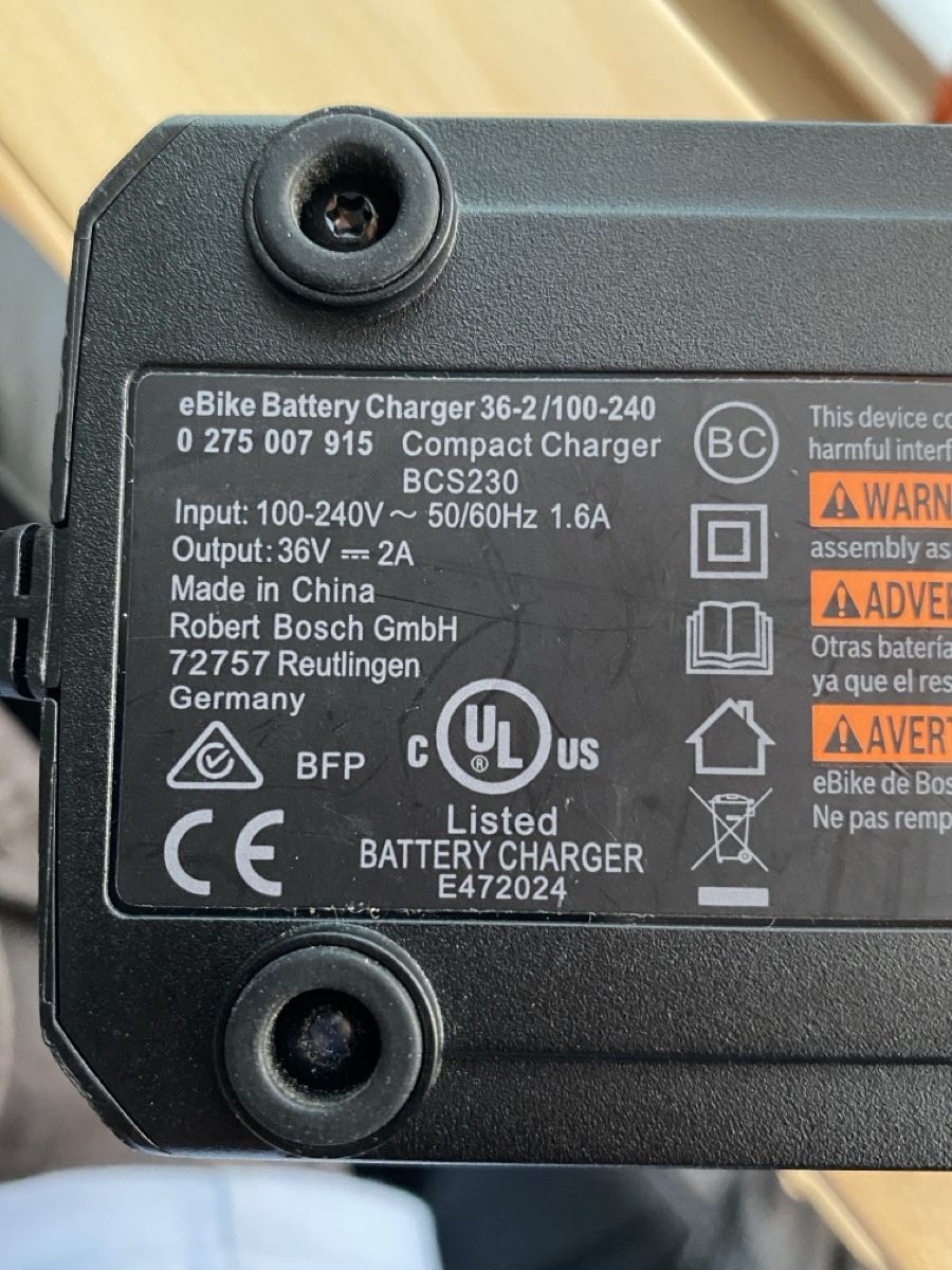 Bosch Chargeurs: BOSCH E-Bike Ladegerät - 2 Ampere – D'occasion à St. Gallen par steni7172 2