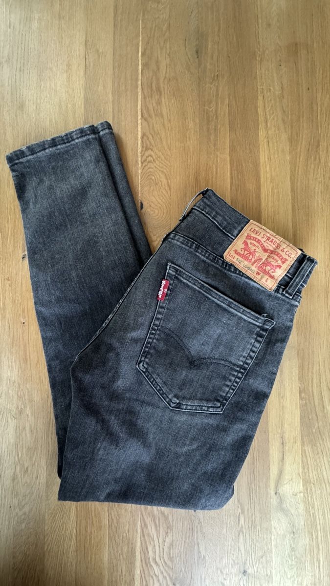 Levi's Jeans: Levi's 512 Jeans Grösse 31 – D'occasion à Gränichen par Buc-ees 1