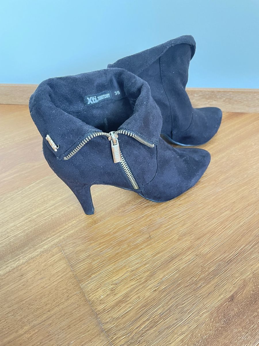Scarpe da donna: Stiefeletten  – Usato da Ennetbürgen venduto da scriccolo 3