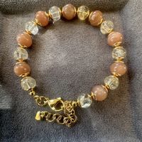 Armband mit Mondstein und Citrin. Handarbeit 