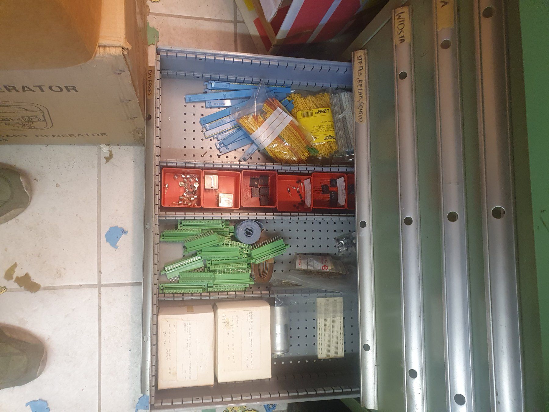Composants électroniques: Elektro Zubehör. – Neuf avec emballage d'origine à Fraubrunnen par ritschi06 4