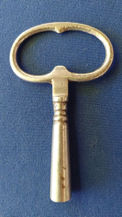 Clef de remontage manivelle pour horloge pendule comtoise N°10 carré de