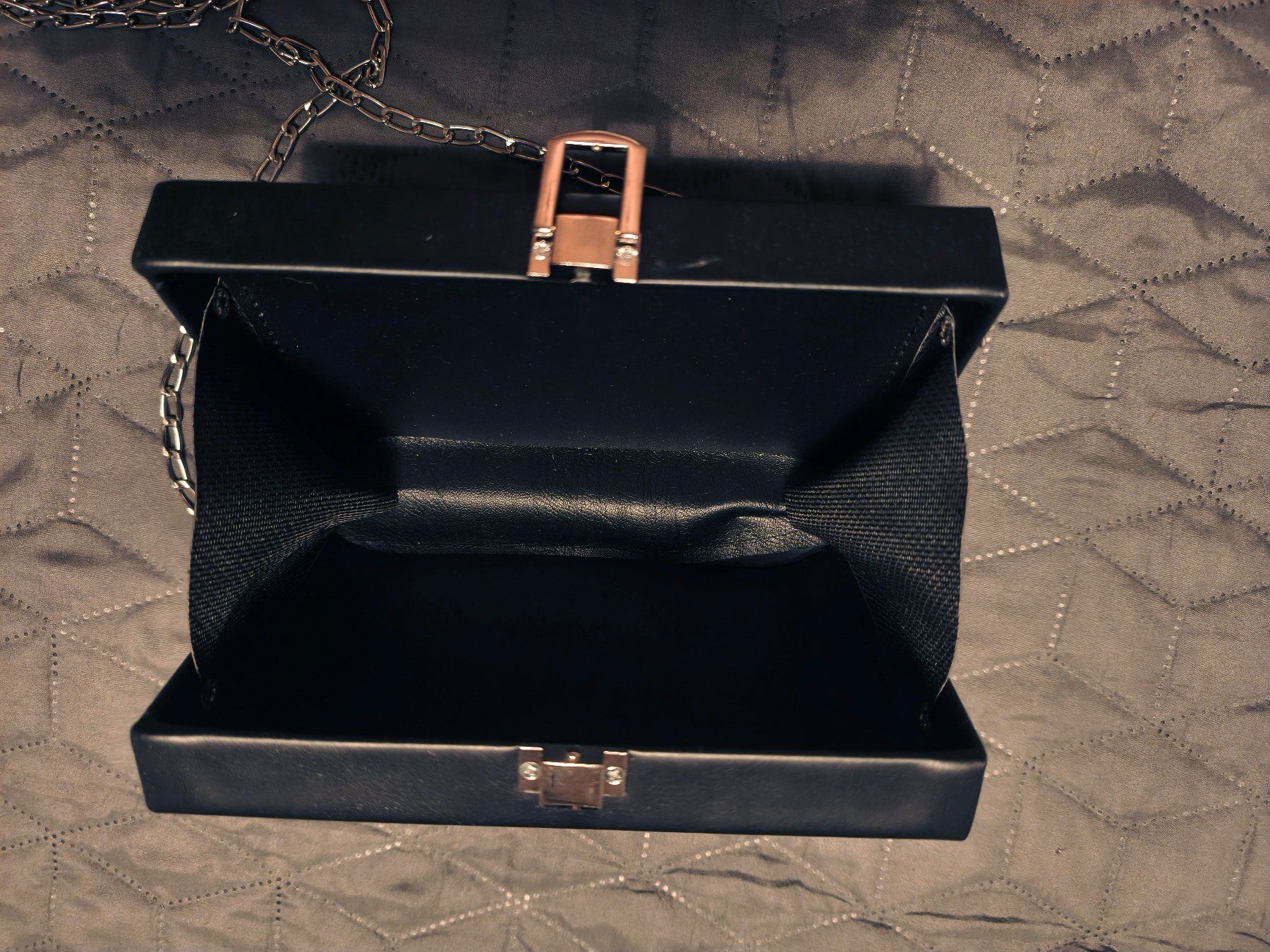 Taschen für Damen: Petit sac à main noir – Neu (gemäss Beschreibung) aus Morges von ine_qjg2 3