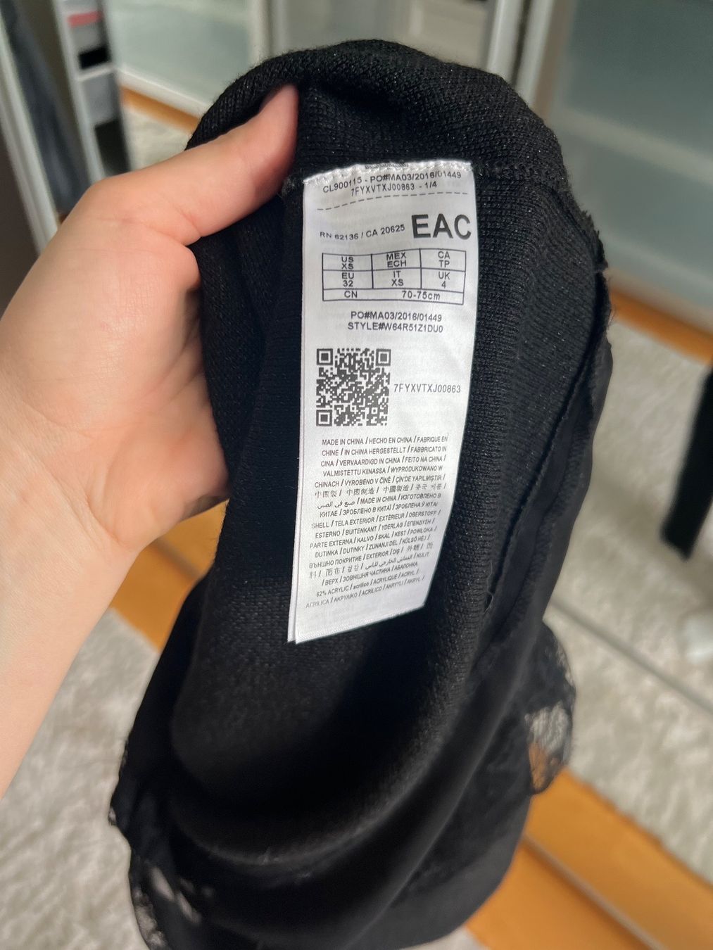 Guess Pullover & Sweatshirts: Pullover Guess – Neu (gemäss Beschreibung) aus Baar von Zlata1 1