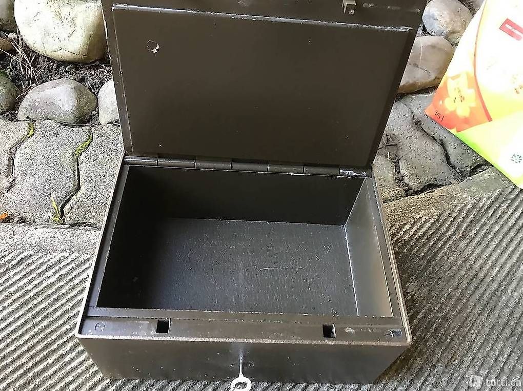 Casseforti: Alte Kassen Tresor mit 2 Schlüssel – Usato da Bülach venduto da Buymike8 1
