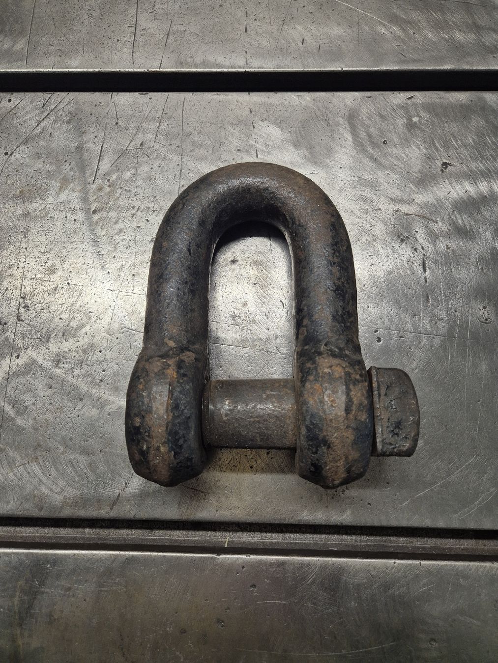 Tutti gli attrezzi: Manille de levage ancienne – Usato da Le Locle venduto da CHEGUA