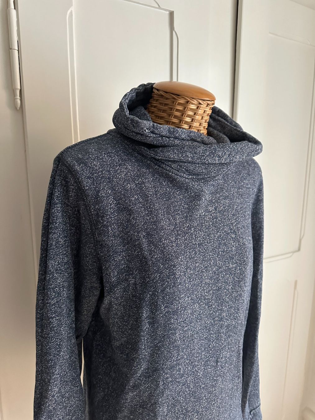 We Pullover & Sweatshirts: WE - Sweatshirt dunkelblau meliert M – Gebraucht aus Zürich von Diazaio 1