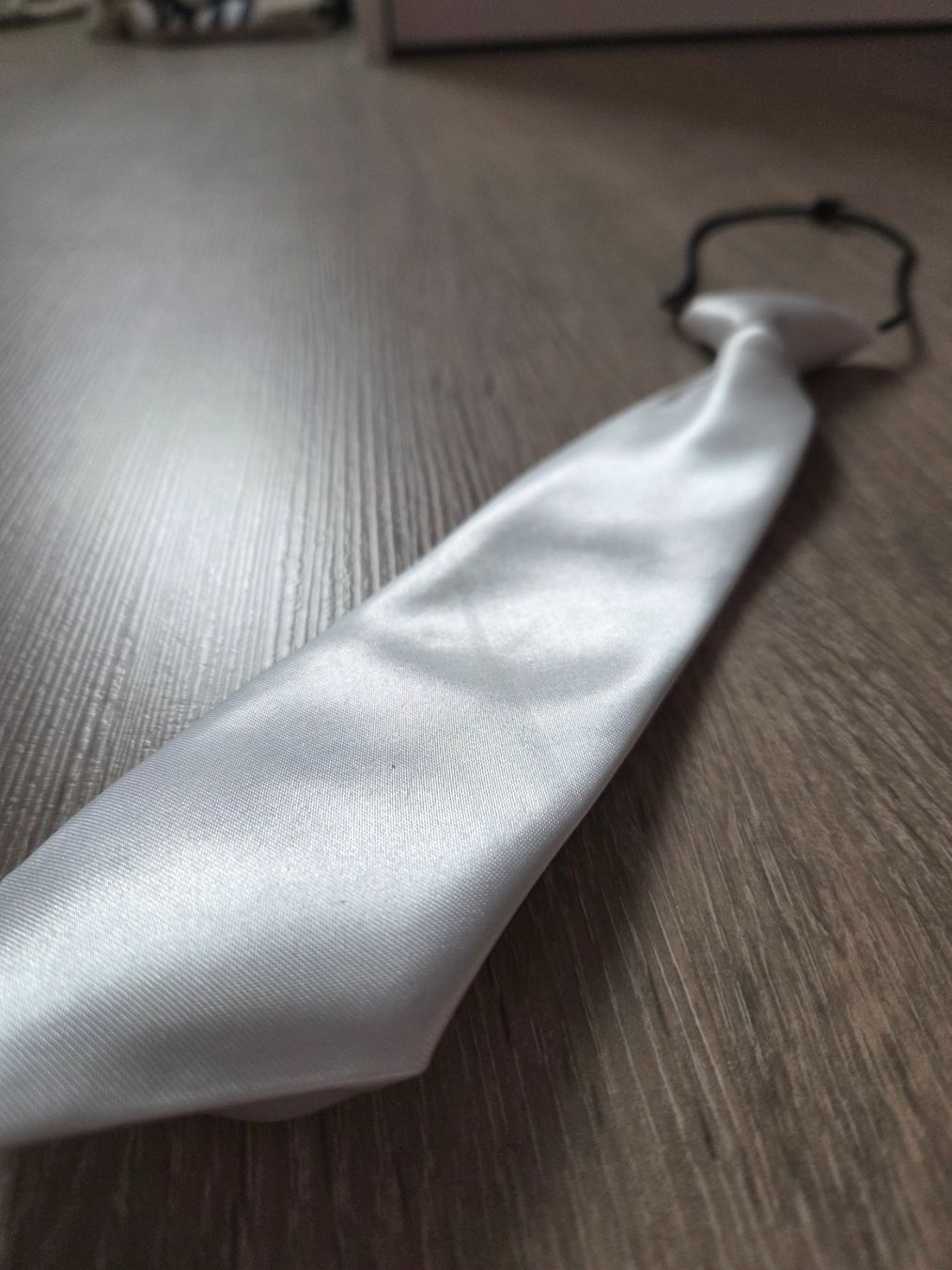 Altro abbigliamento per bambino: Kinderkrawatte mit Gummiband, festlich weiss, Einheitsgrösse – Usato da Schlierbach venduto da smeralda1313 1