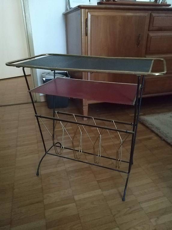 Tavoli: Beistelltischchen Vintage Messingfarben mit Lochmuster – Usato da Richterswil venduto da atrim01