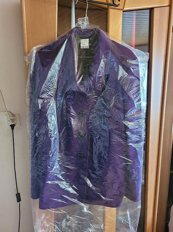 Jacken: A vendre Blazer  – Gebraucht aus Murten von cer_cr9z 2