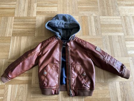 Blouson simili cuir mi-saison neuf / taille 98
