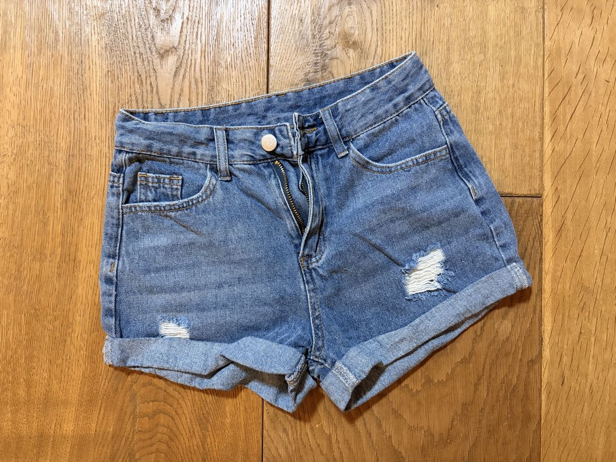 Pantaloni: Jeans Shorts – Nuovo (secondo la descrizione) da Tennwil venduto da nando59