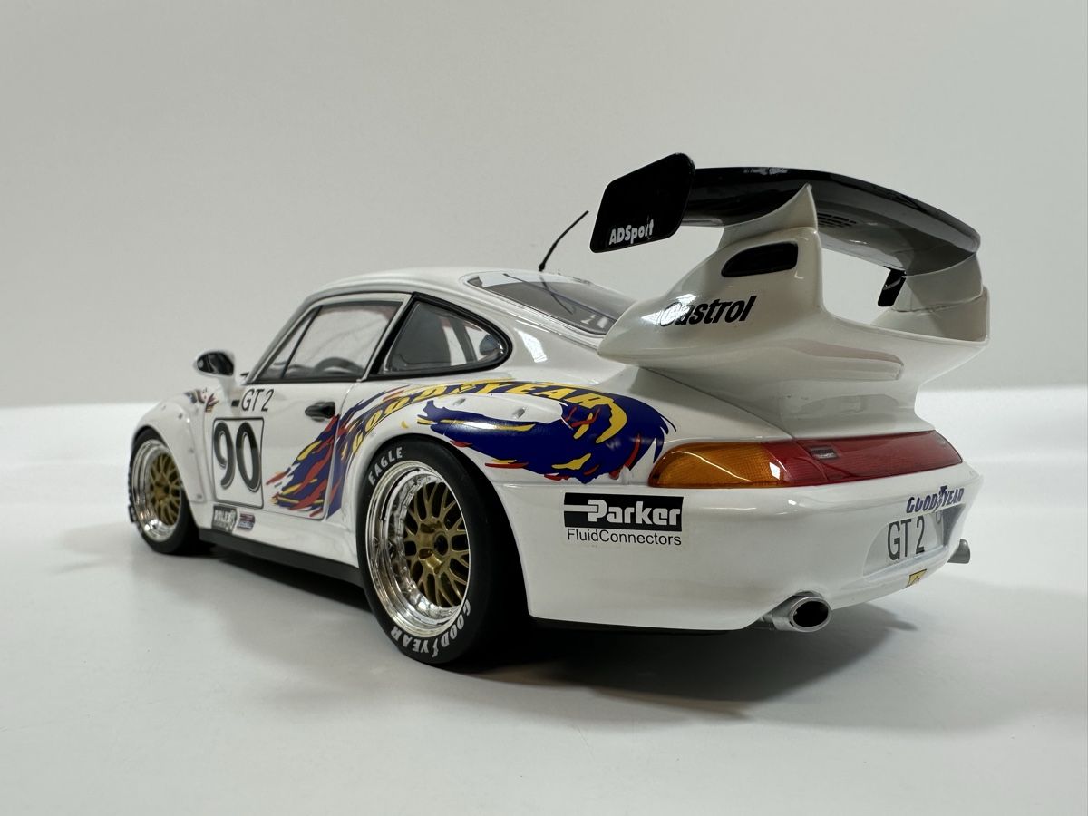 UT Models Modellini d'auto: Porsche 911 GT2 1:18, UT Models – Usato da Zofingen venduto da rf9_x2xt 3