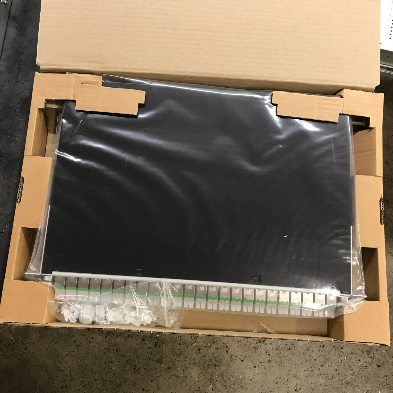 Lampadari & plafoniere: Glasfaser-Splice-Panel - Dätwyler FO Splice 19" 1U – Nuovo e nell'imballaggio originale da Allschwil venduto da Rvogt 1