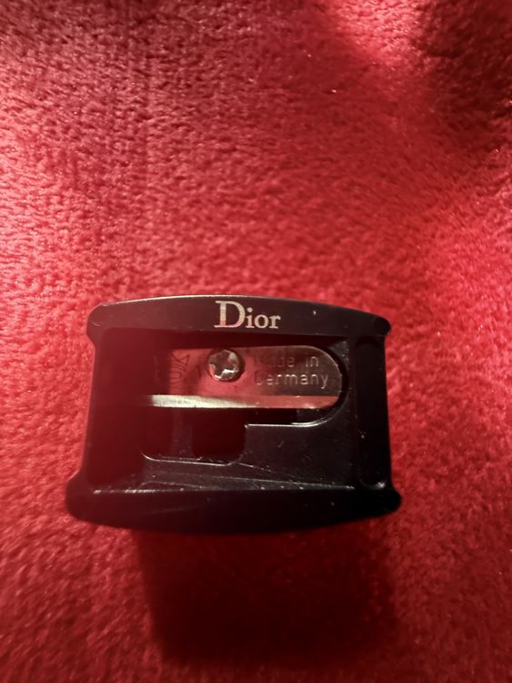 Temperini: Dior taille crayon neuf – Nuovo (secondo la descrizione) da Lausanne venduto da Tounitz