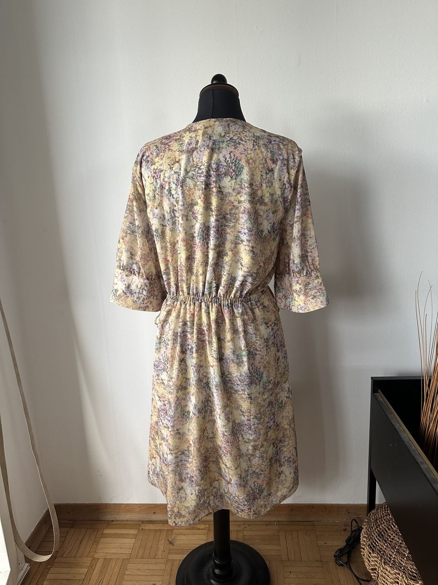 H&M Robes: Kleid mit Blumenmuster Grösse S neu mit Etikett – Neuf avec emballage d'origine à Wohlen AG par jes_9c79 3
