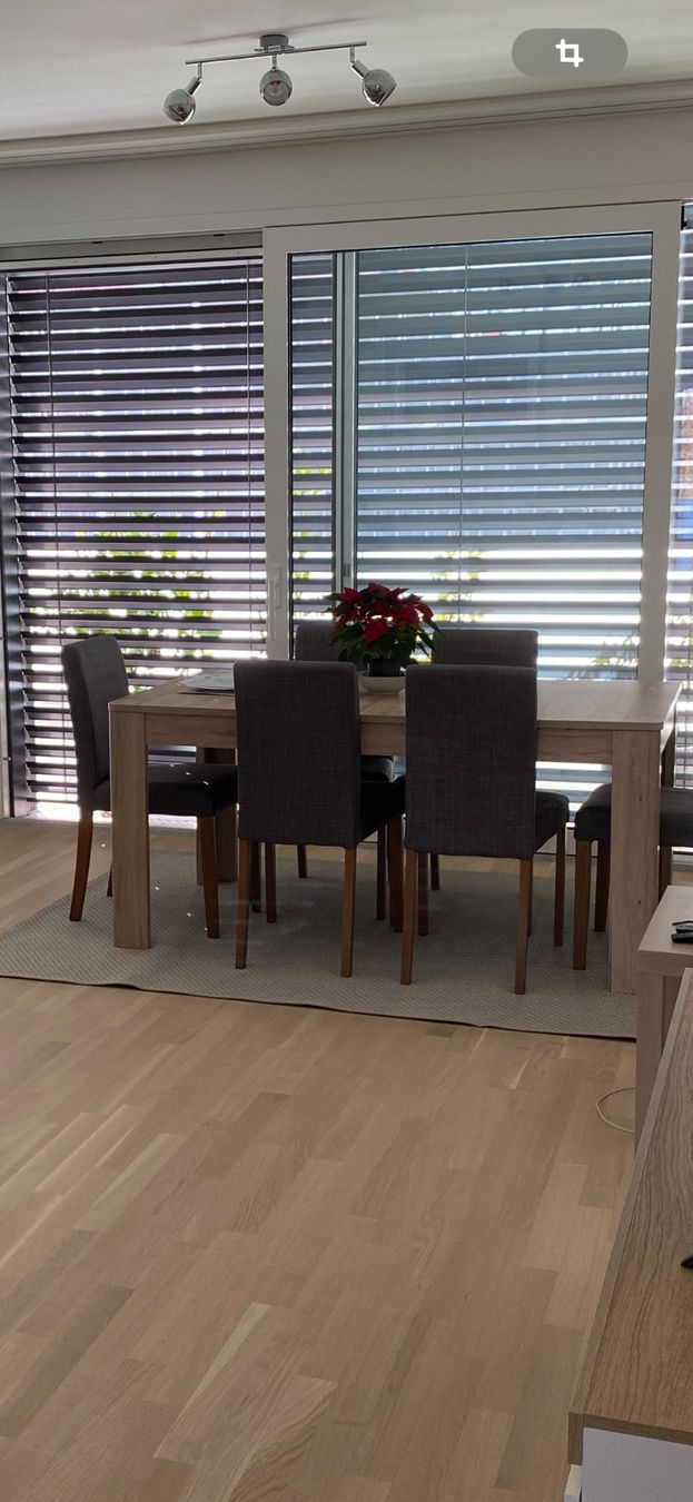 Set di tavolo e panche: Table extensible imitation chêne + 6 chaises – Excellent éta – Usato da Tannay venduto da ale_rz6c 1